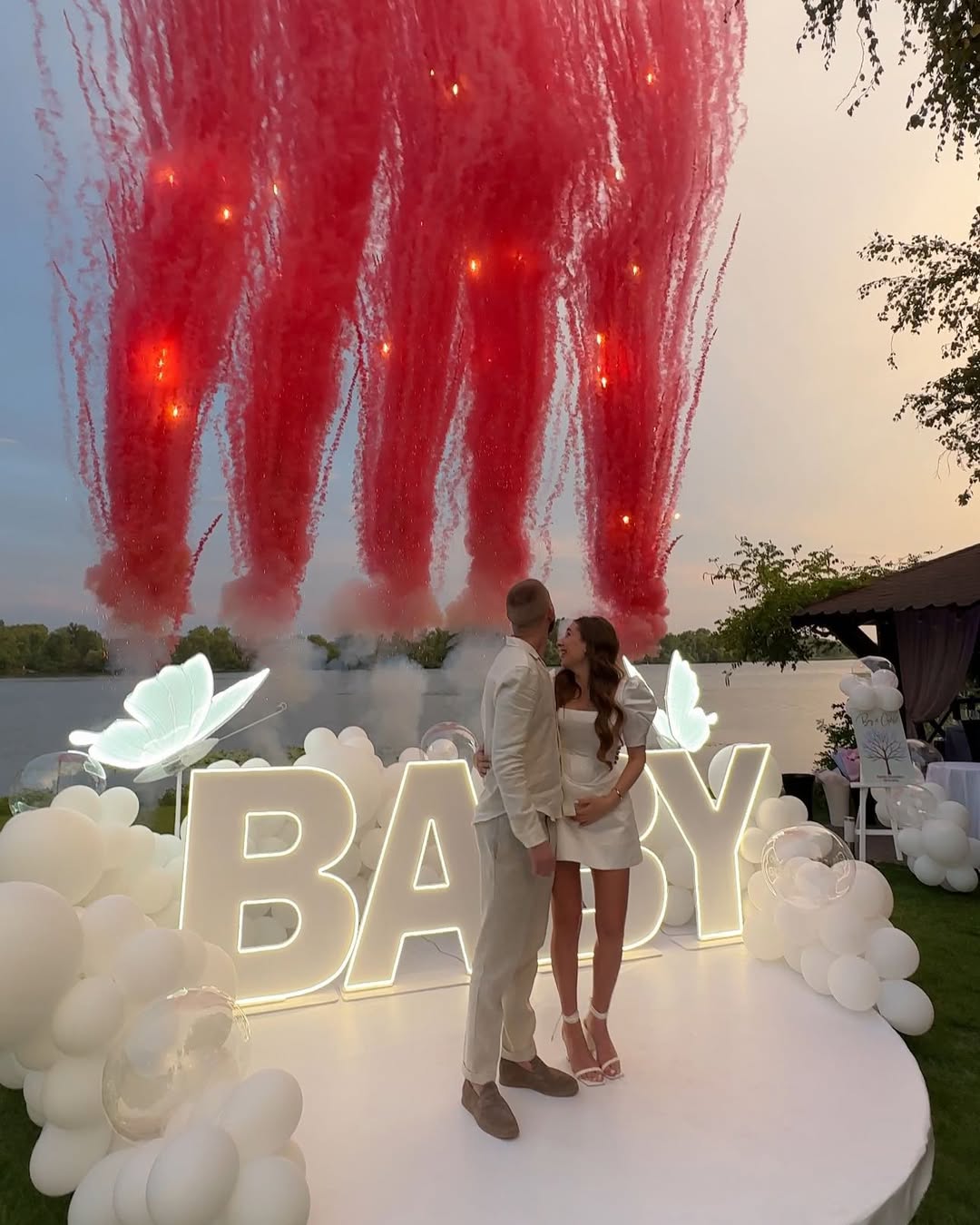 Pink-flash Выстрел цветным дымом на Гендер Пати, розовый дым, 15 метров Дымовые вспышки